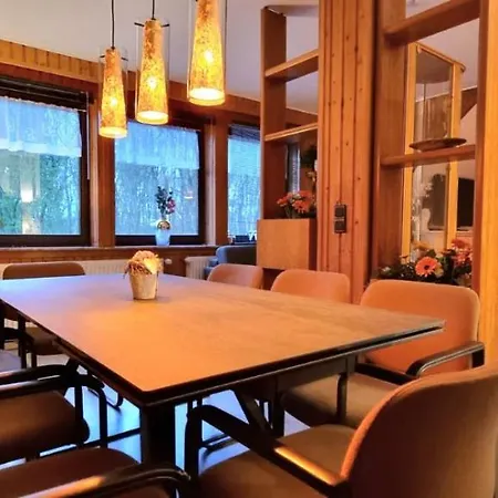 Guest house Iqbal-huette