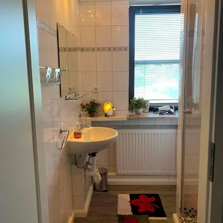 Guest house Iqbal-huette *