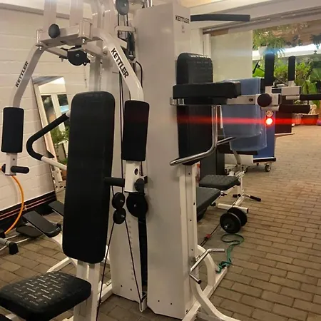 Iqbal-huette Guest house *