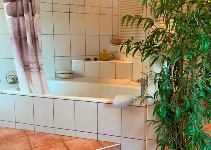 Iqbal-huette بيت ضيافة