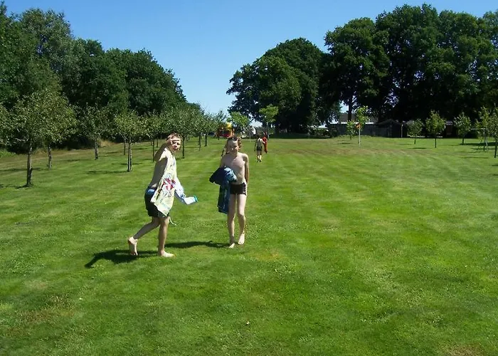 Iqbal-huette بيت ضيافة