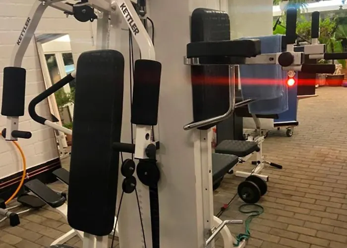 Iqbal-huette بيت ضيافة *